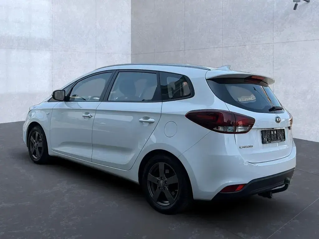 Gebraucht Kia Carens 165 PS (121 kW) 2017 Weiß Van / Kleinbus