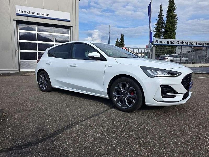 Brugt Ford Focus ST-Line 125 HK (91 kW) 2023 Hvid Sedan
