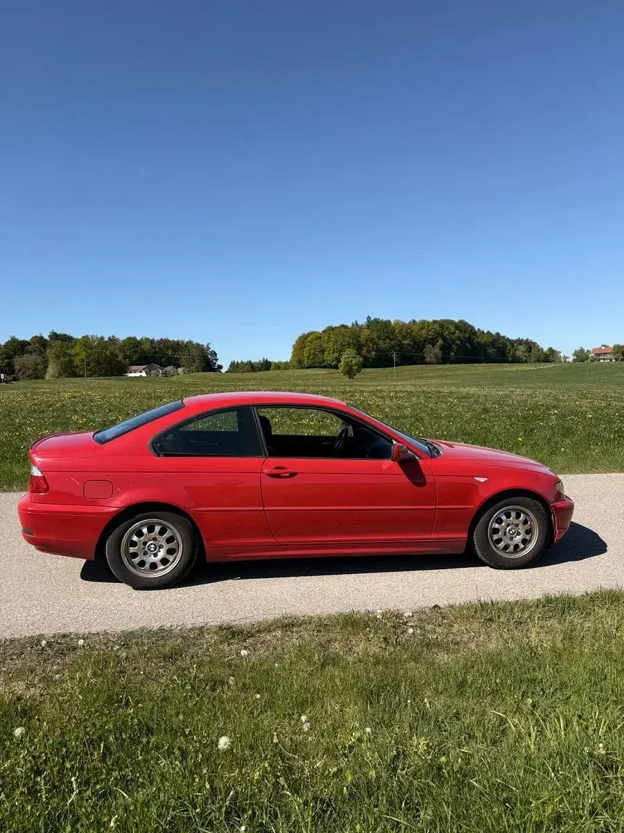 Second-hand BMW 318 143 CP (105 kW) 2004 Roșu Coupe