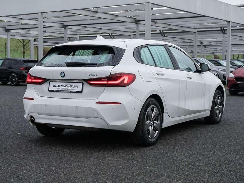 Gebraucht BMW 116 Advantage 109 PS (80 kW) 2022 Weiß Kleinwagen