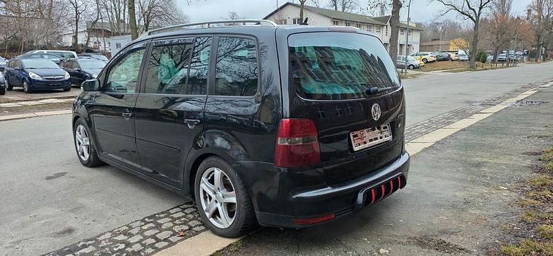 Gebraucht VW Touran Highline 150 PS (110 kW) 2004 Schwarz Van / Kleinbus