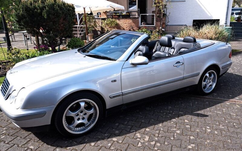 Silber Gebraucht 1998 Mercedes CLK230 Elegance Cabrio | 4.985 € (Fairer Preis) - Bild 1/4