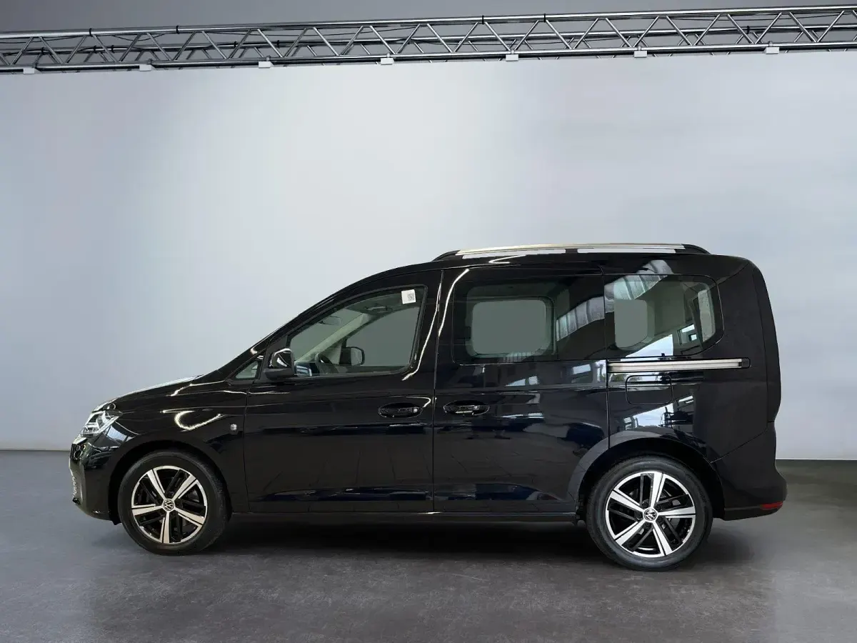 Gebraucht VW Caddy Life 114 PS (83 kW) 2022 Schwarz Van / Kleinbus