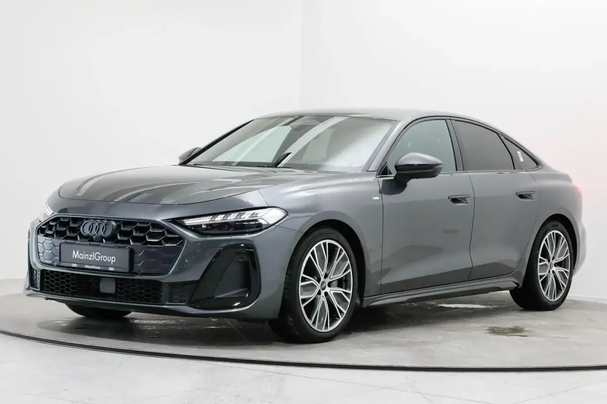 Używany Audi A5 S-Line 204 KM (150 kW) 2025 Szary Sedan/Limuzyna