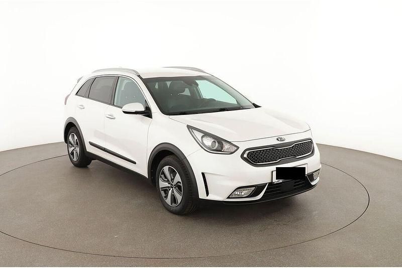 Gebraucht Kia Niro Vision 141 PS (103 kW) 2016 Weiß SUV