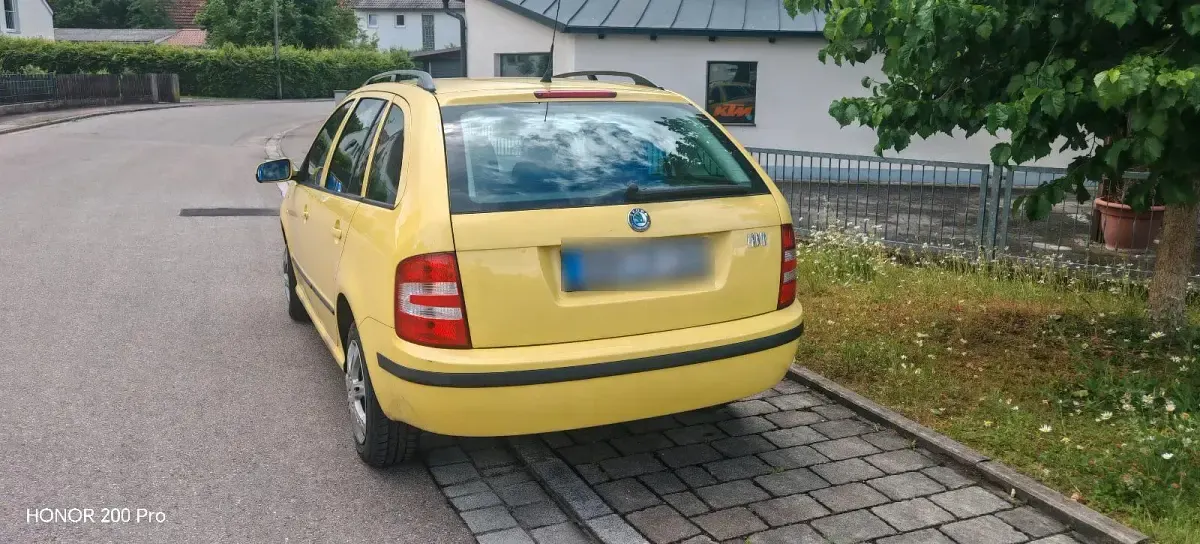 Gebraucht Skoda Fabia Tour 75 PS (55 kW) 2005 Gelb Kleinwagen