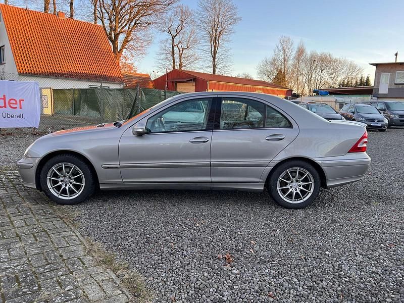 Gebraucht Mercedes C220 150 PS (110 kW) 2006 Grau Limousine