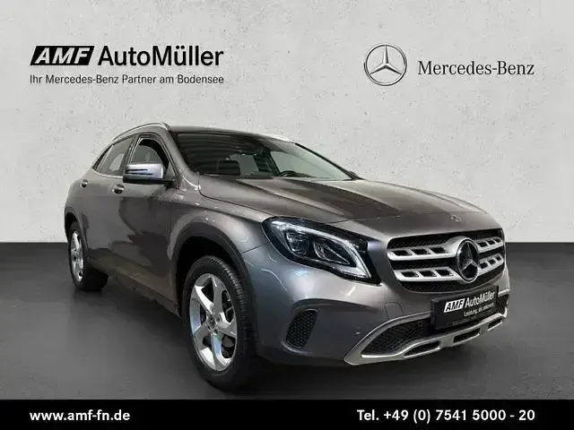 Gebraucht Mercedes GLA200 Urban 156 PS (114 kW) 2019 Grau SUV