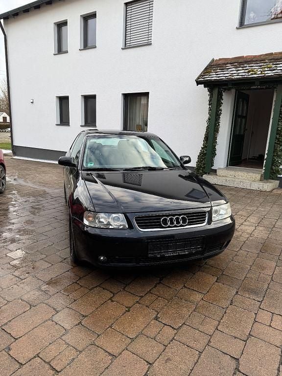 Schwarz Gebraucht 2002 Audi A3 Limousine | 990 € (Superpreis) - Bild 1/4