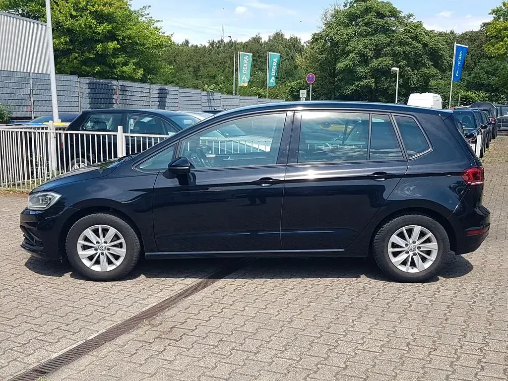 Gebraucht VW Golf Sportsvan Trendline 86 PS (63 kW) 2018 Schwarz Van / Kleinbus