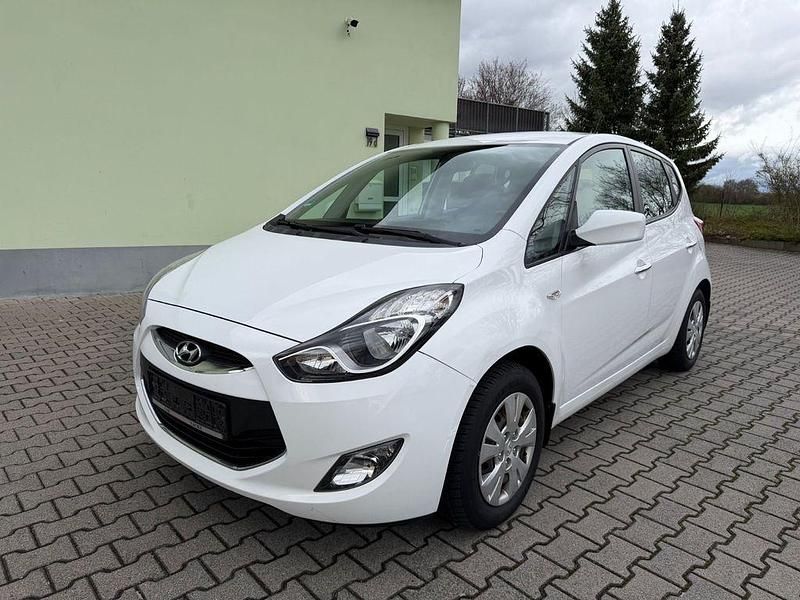 Gebraucht Hyundai ix20 Classic 90 PS (66 kW) 2015 Weiß Kleinwagen