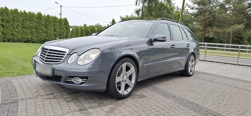 Grau Gebraucht 2008 Mercedes E220 Classic Kombi | 4.999 € (Teuer) - Bild 1/4