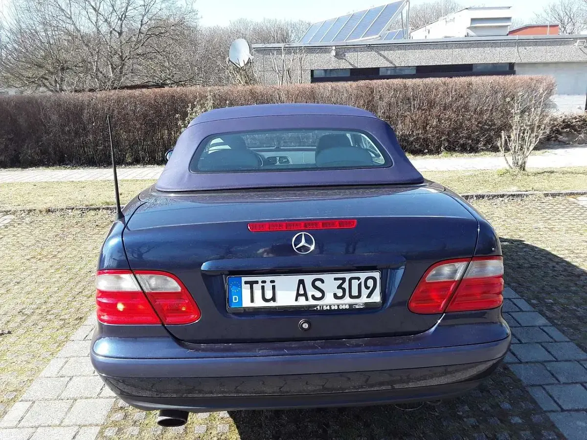Gebraucht Mercedes CLK230 Elegance 193 PS (141 kW) 1998 Blau Cabrio
