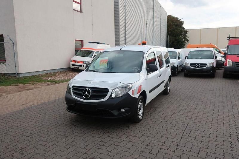 Weiß Gebraucht 2019 Mercedes Citan 111 Limousine | 9.400 € (Fairer Preis) - Bild 1/4