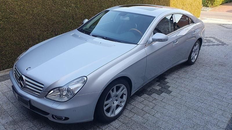 Silber Gebraucht 2006 Mercedes CLS350 Coupé | 10.500 € (Guter Preis) - Bild 1/4