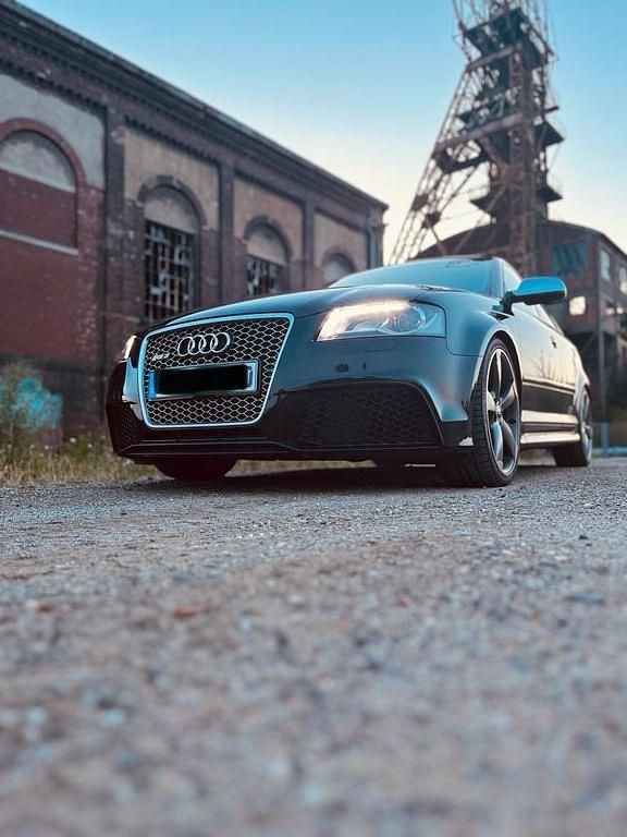 Schwarz Gebraucht 2011 Audi RS3 Sport Kleinwagen | 22.300 € (Superpreis) - Bild 1/4