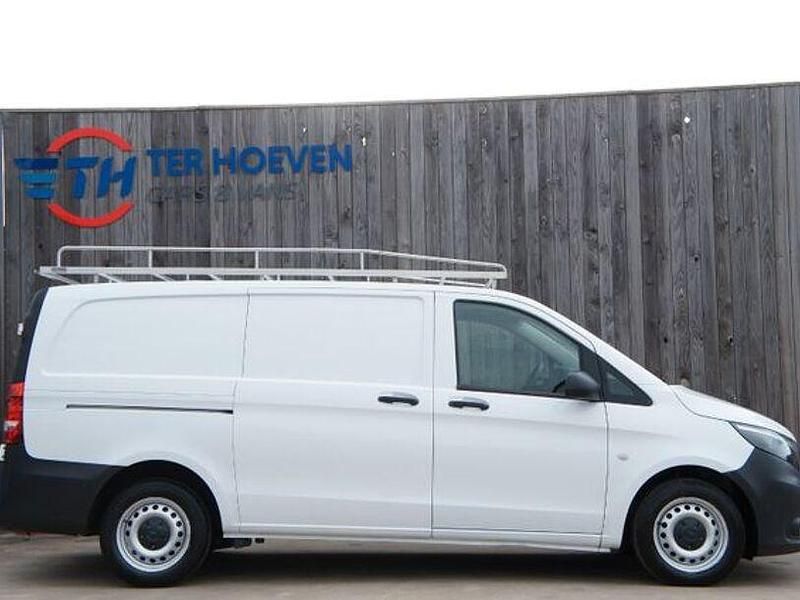 Gebraucht Mercedes Vito 114 PS (83 kW) 2017 Weiß Van