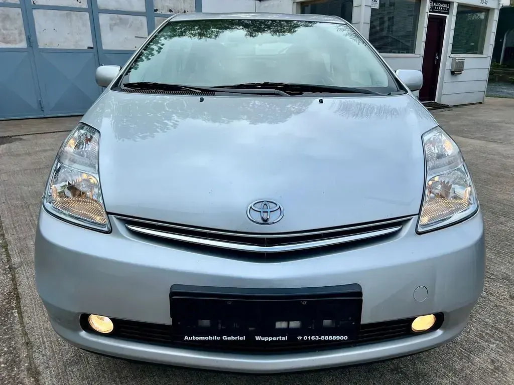 Gebraucht Toyota Prius Sol 77 PS (56 kW) 2009 Silber Kleinwagen
