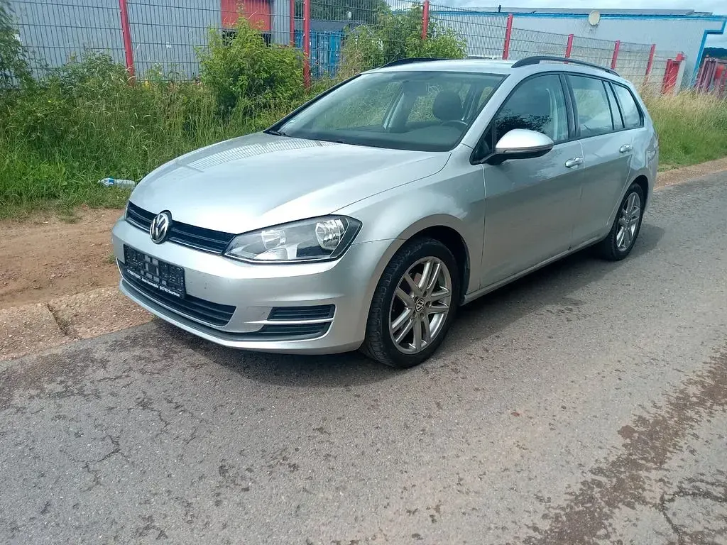 Gebraucht VW Golf VII 110 PS (80 kW) 2015 Silber Limousine