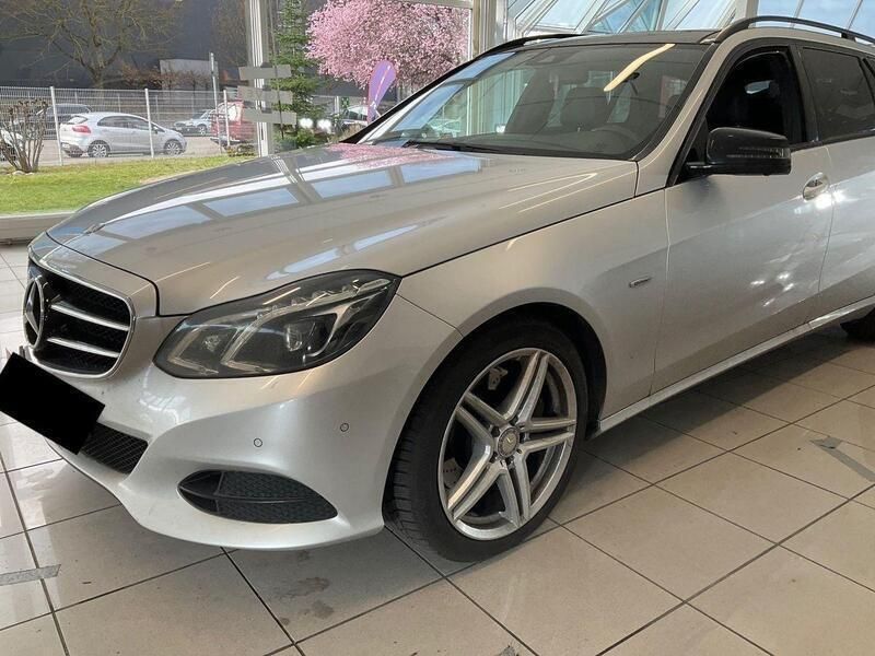 Silber Gebraucht 2016 Mercedes E350 Avantgarde Kombi | 11.990 € (Superpreis) - Bild 1/4