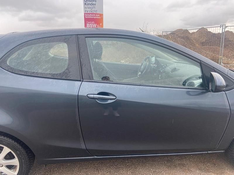 Gebraucht Mazda 2 75 PS (55 kW) 2010 Grau Kleinwagen