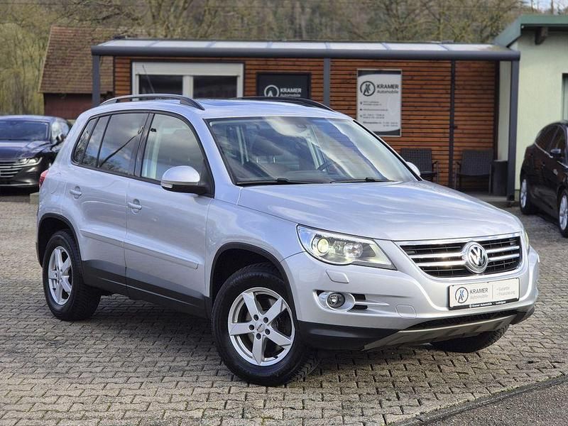 Gebraucht VW Tiguan 140 PS (102 kW) 2010 Silber SUV