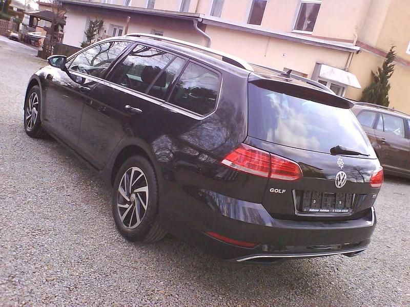 Gebraucht VW Golf VII Join 150 PS (110 kW) 2018 Deep black perleffekt Kombi