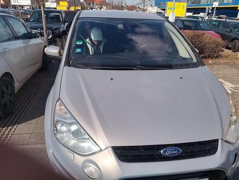 Gebraucht Ford S-MAX Titanium 175 PS (128 kW) 2011 Van / Kleinbus