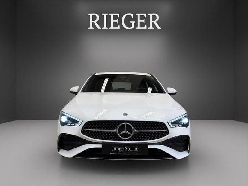 Gebraucht Mercedes CLA200 150 PS (110 kW) 2024 Unilack polarweiß Kombi