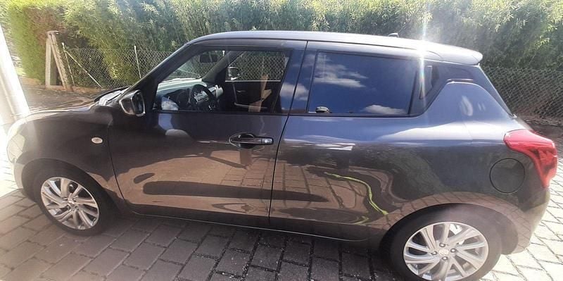 Gebraucht Suzuki Swift Comfort 83 PS (61 kW) 2022 Grau Kleinwagen