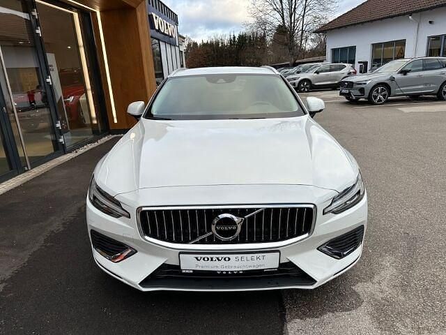 Gebraucht Volvo V60 Inscription 341 PS (250 kW) 2020 Weiss Kombi