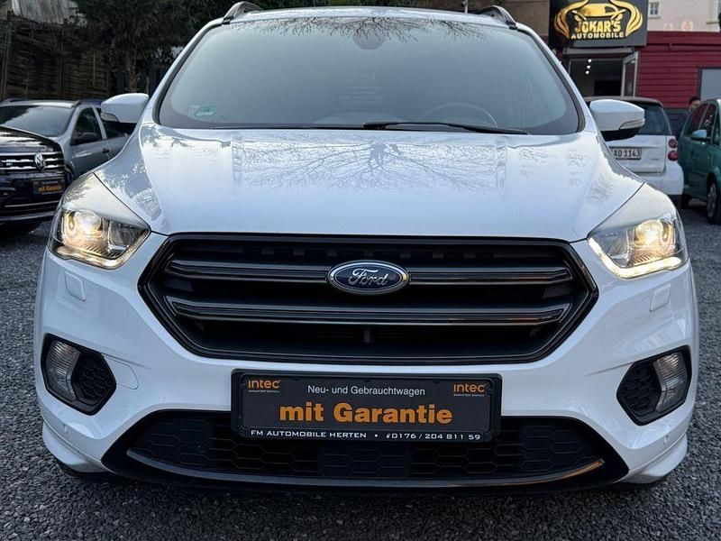 Gebraucht Ford Kuga ST-Line 150 PS (110 kW) 2018 Weiß SUV