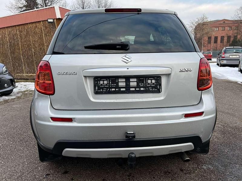 Gebraucht Suzuki SX4 Club 135 PS (99 kW) 2010 Silber SUV