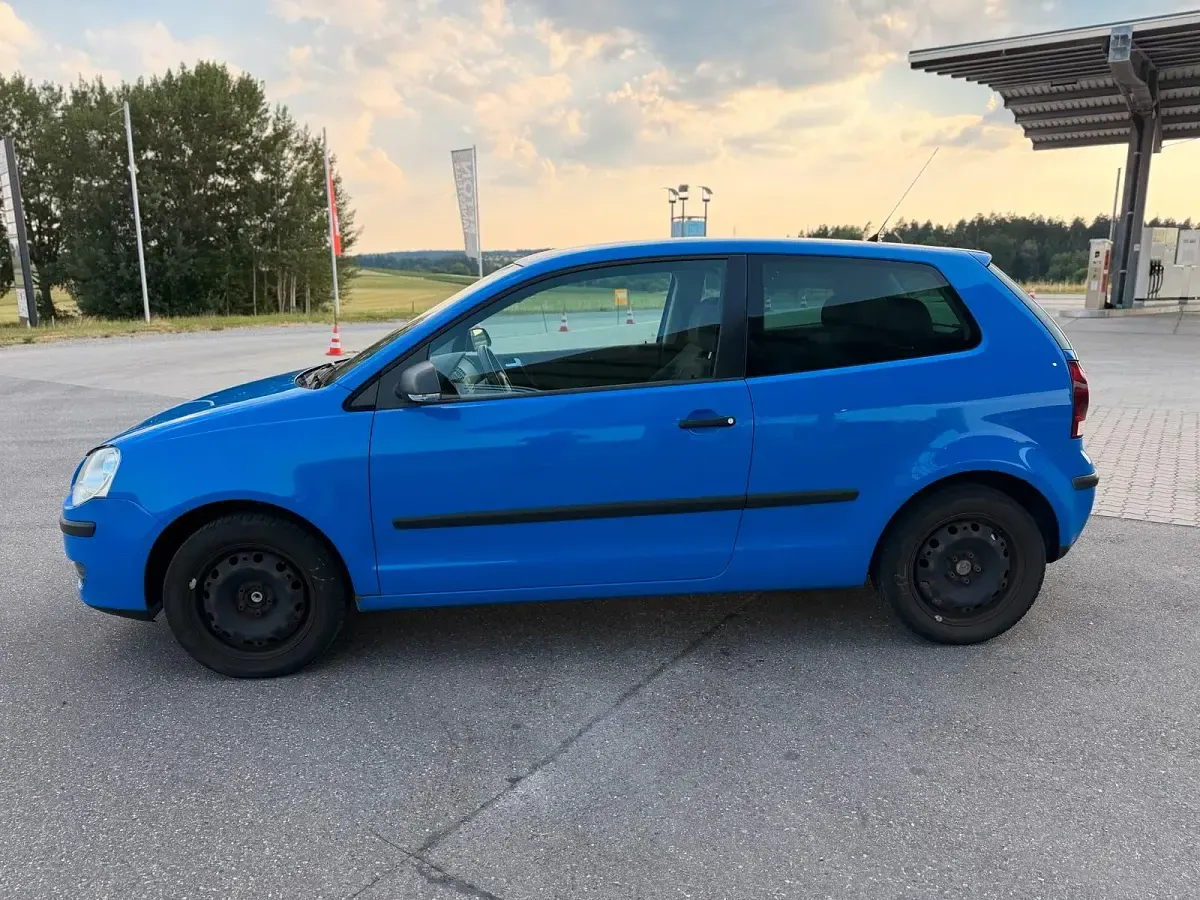 Gebraucht VW Polo 60 PS (44 kW) 2007 Blau Kleinwagen