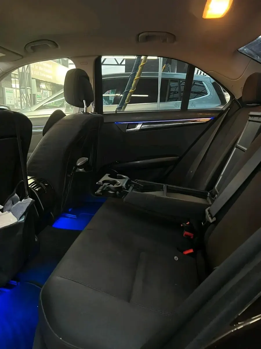 Gebraucht Mercedes C180 156 PS (114 kW) 2010 Limousine