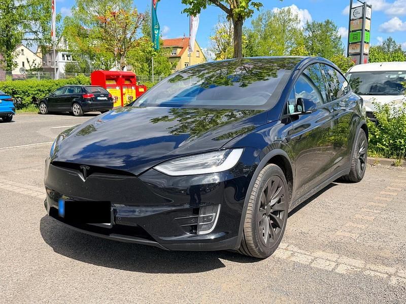 Second-hand Tesla Model X 386 kW (525 CP) 2017 Negru SUV