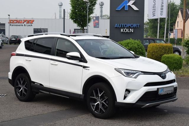 Super white 2 Gebraucht 2018 Toyota RAV4 Hybrid Style SUV | 25.890 € (Guter Preis) - Bild 1/4