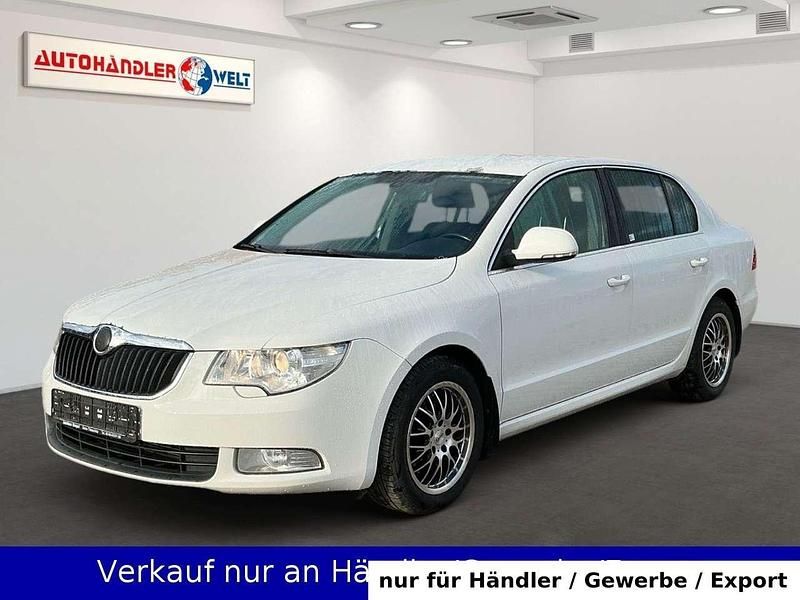 Weiß Gebraucht 2009 Skoda Superb Ambition Limousine | 3.499 € (Guter Preis) - Bild 1/3