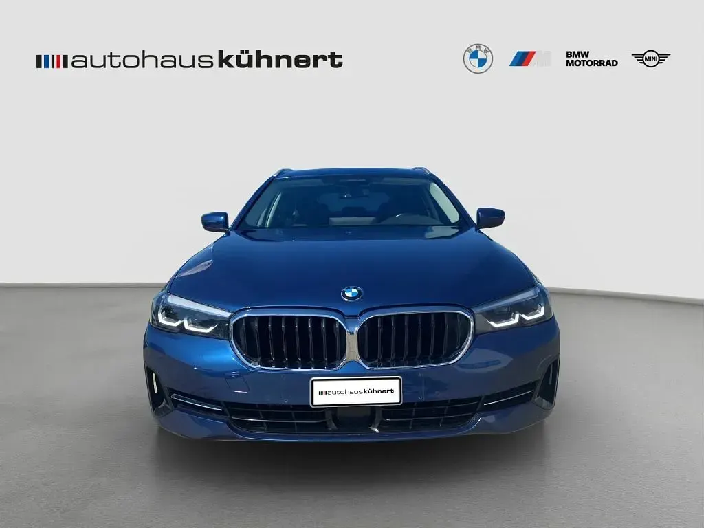 Gebraucht BMW 530 Sport Line 252 PS (185 kW) 2022 Blau Kombi
