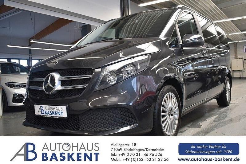 Grau Gebraucht 2020 Mercedes V220 Edition Van / Kleinbus | 39.481 € (Superpreis) - Bild 1/4