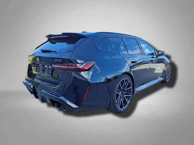 Gebraucht BMW M5 727 PS (534 kW) 2025 Saphirschwarz metallic Kombi