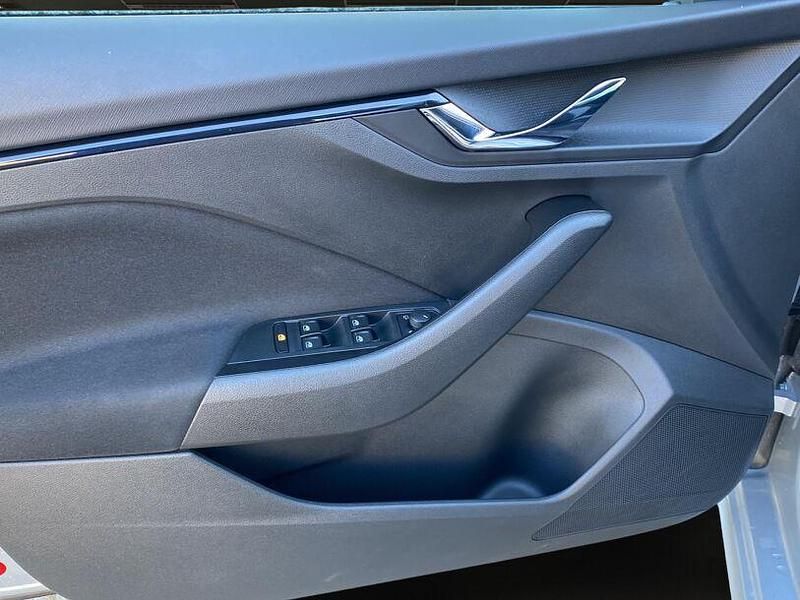 Gebraucht Skoda Kamiq Selection 116 PS (85 kW) 2024 Silber silber (metallic) SUV