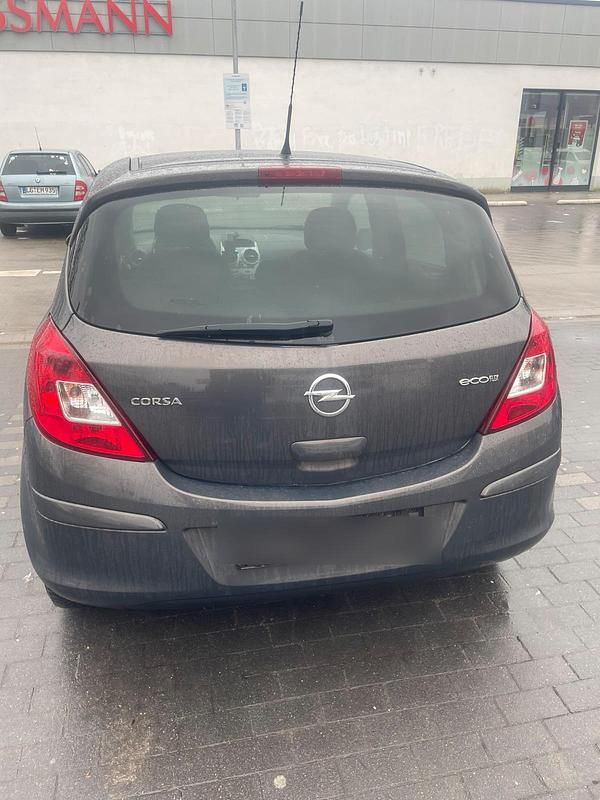 Gebraucht Opel Corsa 101 PS (74 kW) 2014 Blau Kleinwagen