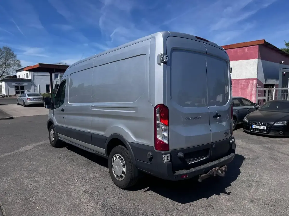 Gebraucht Ford Transit Trend 155 PS (114 kW) 2015 Weiß Van / Kleinbus