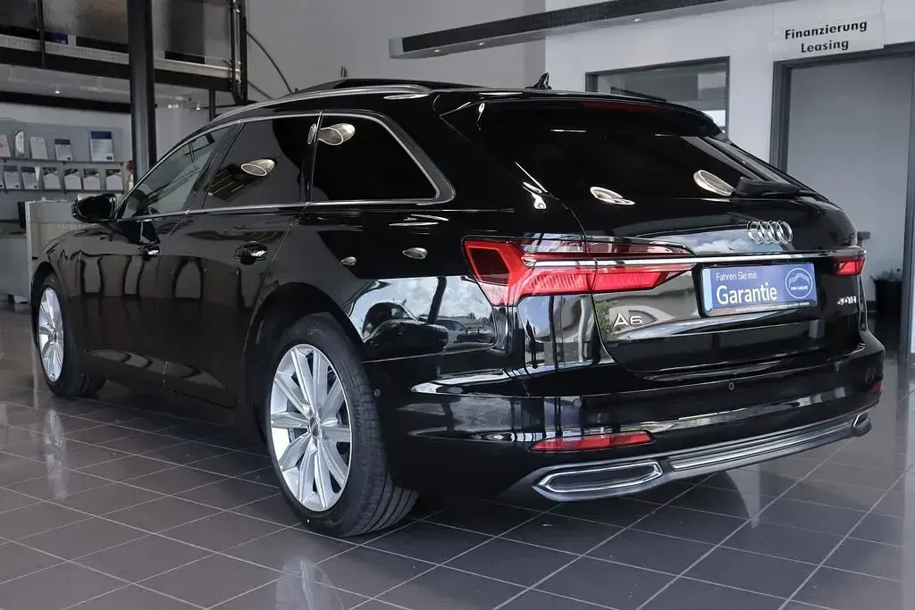 Gebraucht Audi A6 Sport 204 PS (150 kW) 2020 Mythosschwarz metallic Kombi