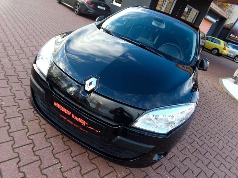 Schwarz Gebraucht 2011 Renault Mégane III Bose Edition Kleinwagen | 5.335 € (Fairer Preis) - Bild 1/4