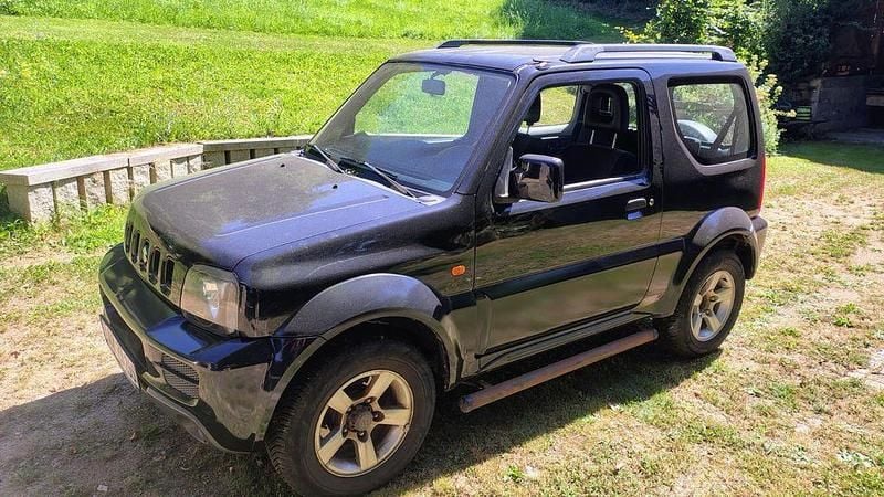 Schwarz Gebraucht 2008 Suzuki Jimny Club SUV | 7.250 € (Superpreis) - Bild 1/4