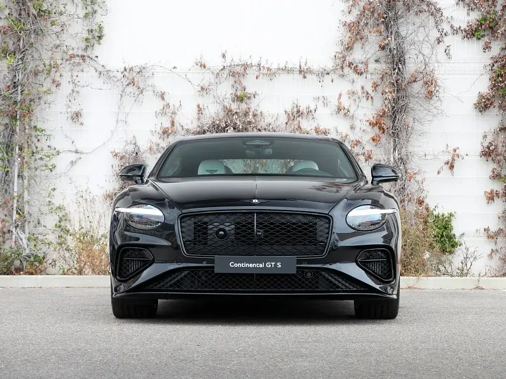 Neu Bentley Continental 680 PS (500 kW) 2026 Schwarz