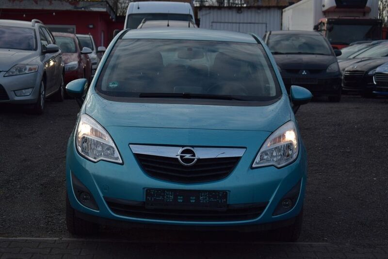 Aquamarin mi2 Gebraucht 2011 Opel Meriva Design Edition Van / Kleinbus | 4.999 € (Etwas zu teuer) - Bild 1/4