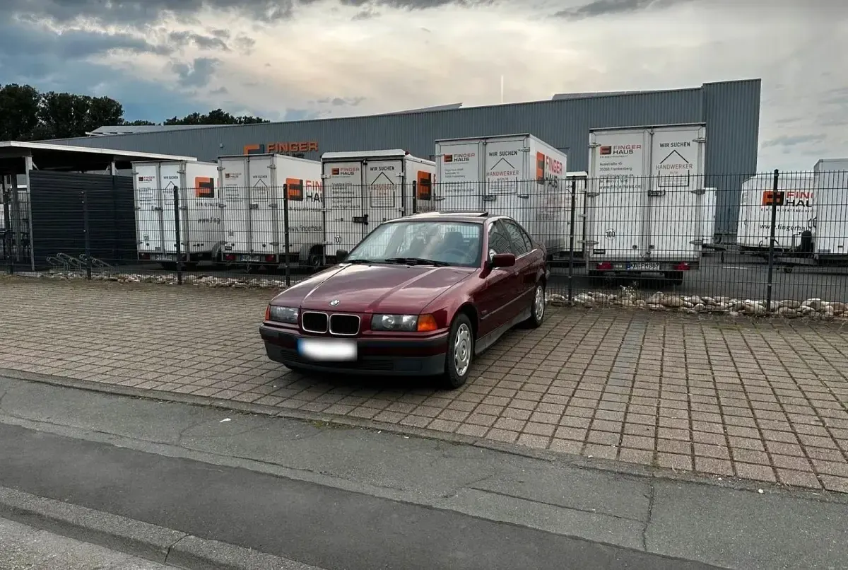 Gebraucht BMW 320 150 PS (110 kW) 1995 Andere farben Limousine